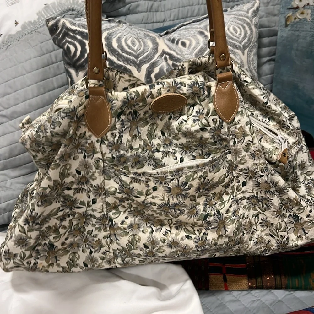 Bundle of 4 totes and 1 purse vintage